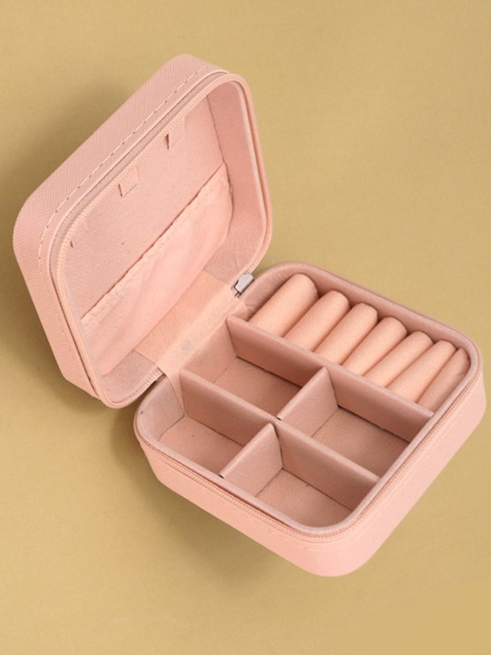 Jewelry case